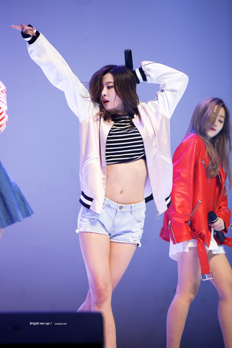 크롭티 레드벨벳 슬기