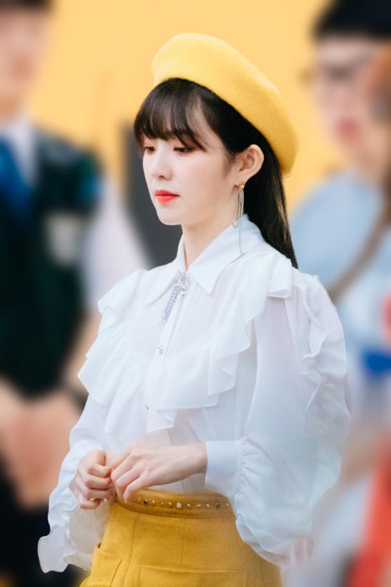 노란색 베레모마저도 소화하는 #레드벨벳 #아이린
