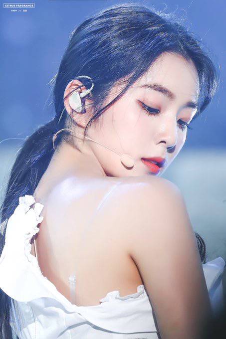 옆모습...ㄷㄷ #레드벨벳 아이린