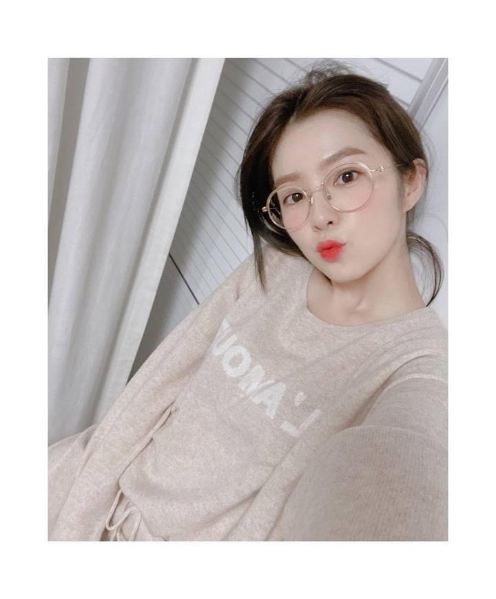 안경 쓴 #레드벨벳 아이린