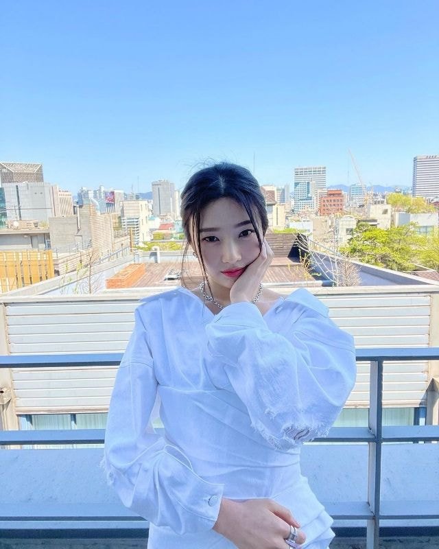 여름 화보 느낌 나는 레드벨벳 조이 인스타그램