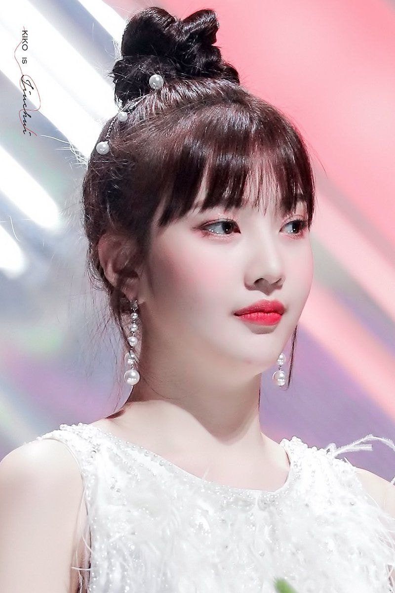#레드벨벳 조이의 진주 머리끈은 사실...