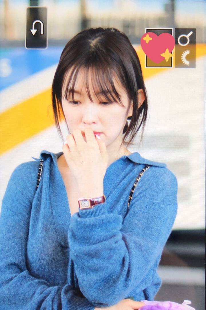 입국하는 레드벨벳 아이린.jpg
