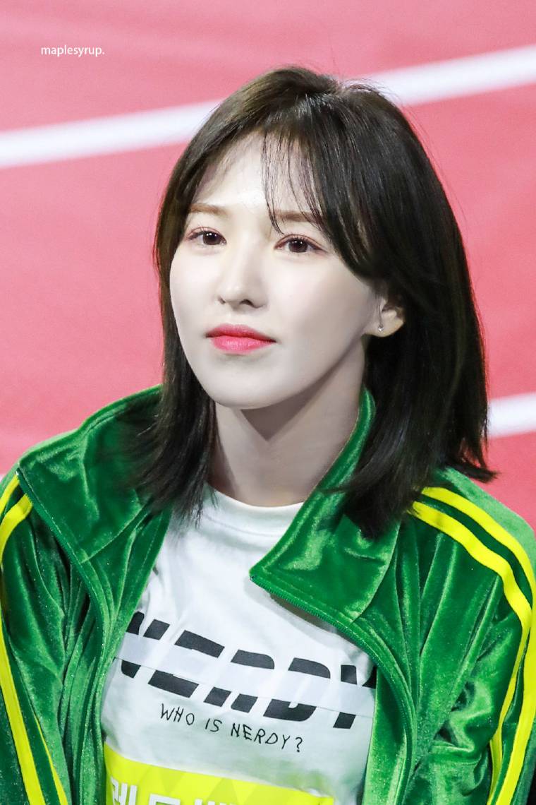 레드벨벳 웬디 랜덤짤.jpg