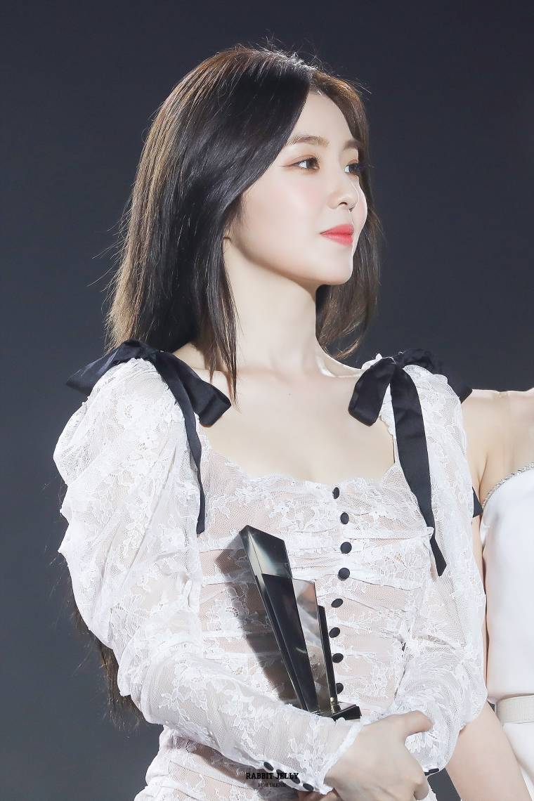 순백의 레드벨벳 아이린