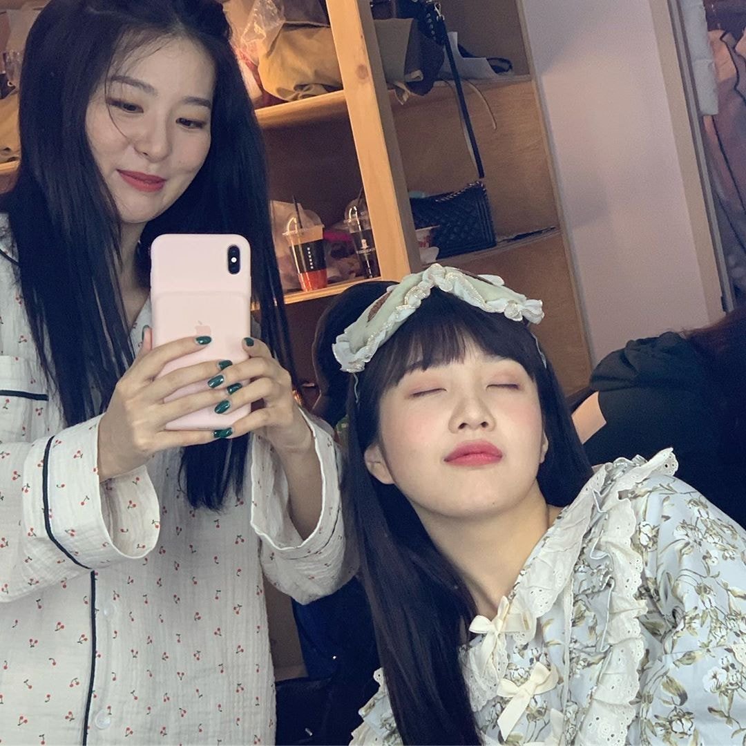 레드벨벳 조이.insta (feat 슬기, 아이린)