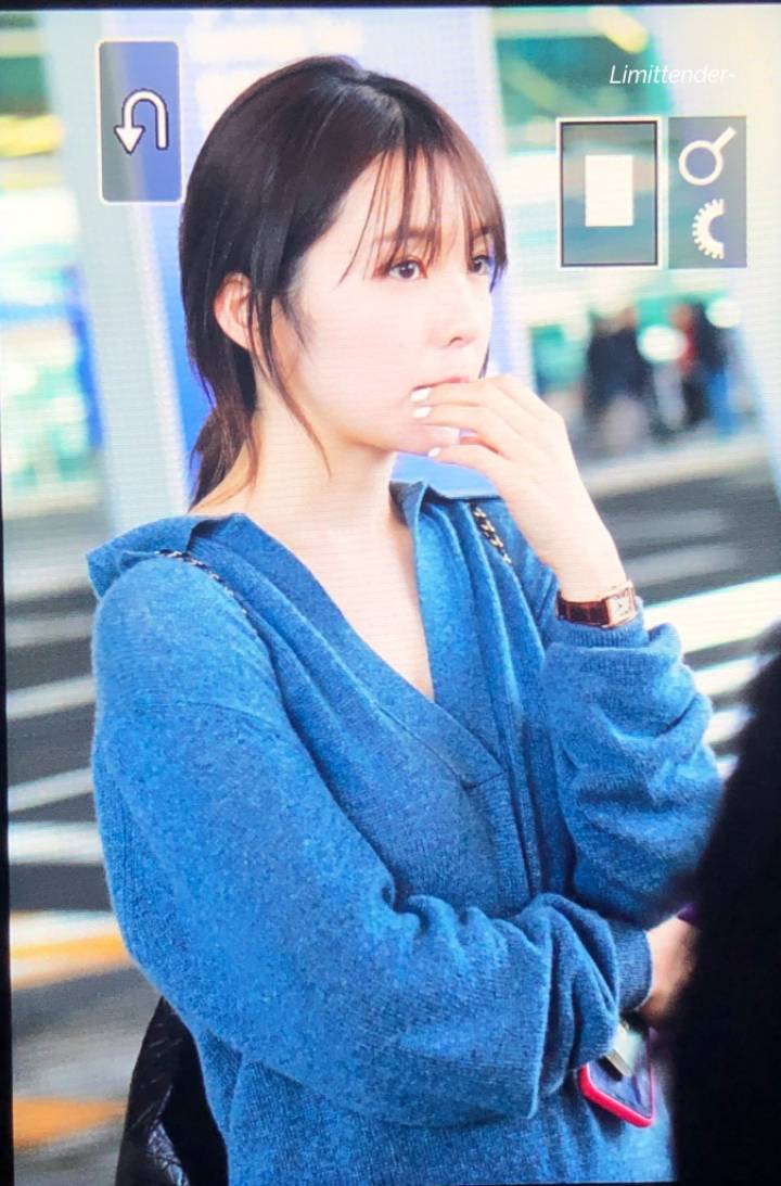 입국하는 레드벨벳 아이린.jpg