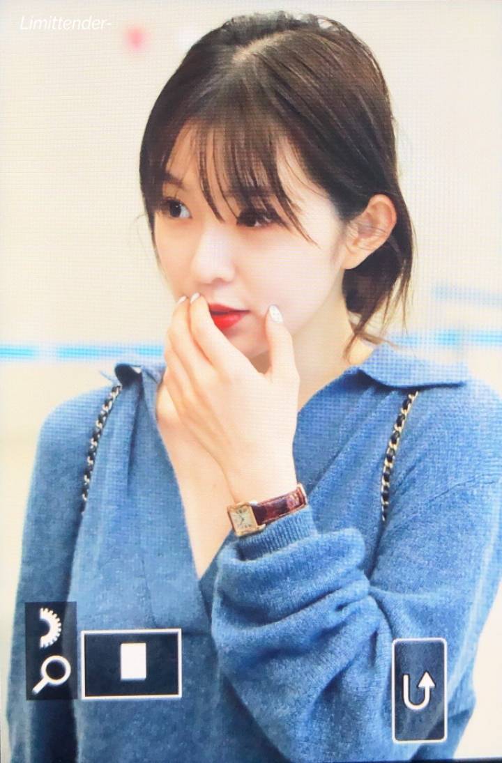 입국하는 레드벨벳 아이린.jpg