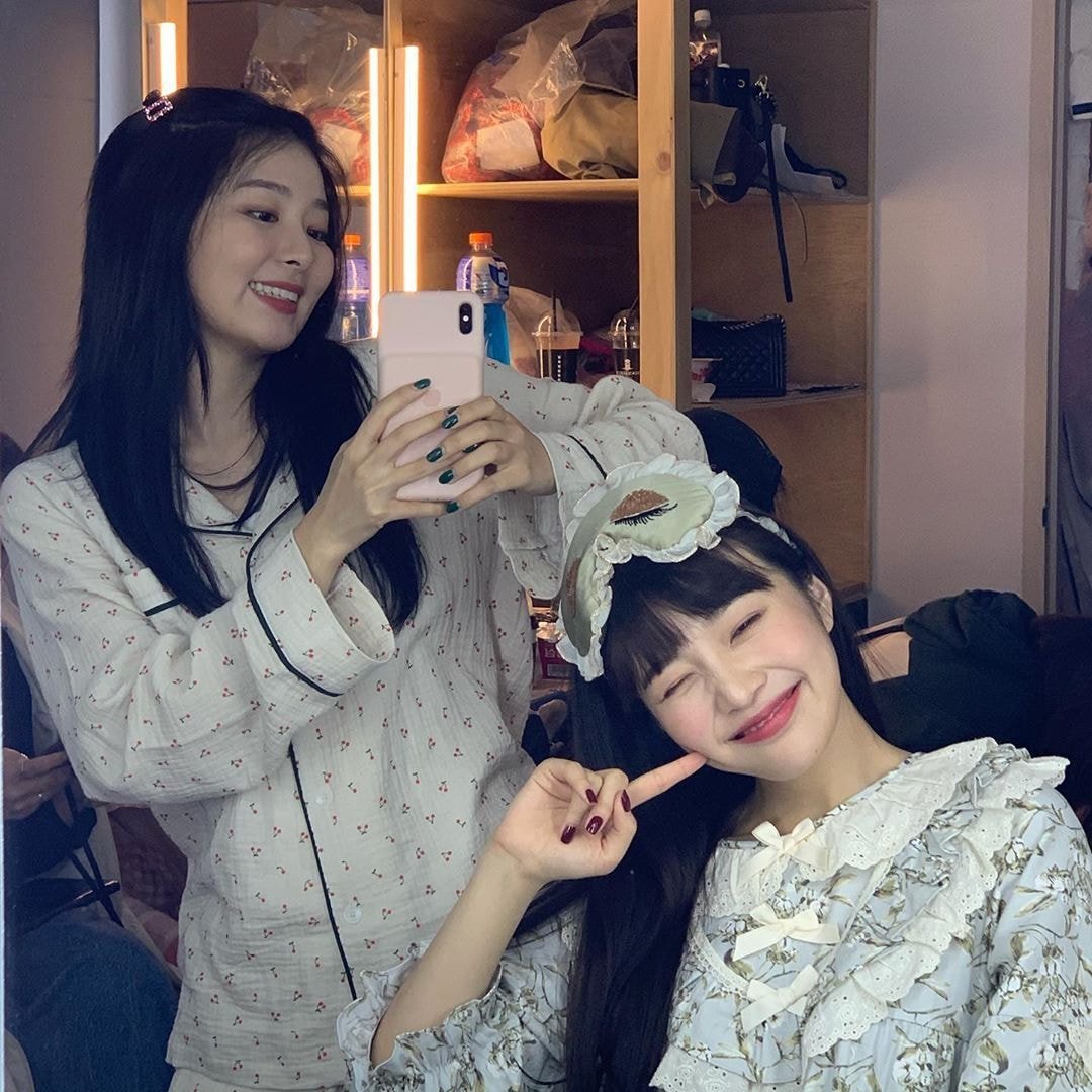 레드벨벳 조이.insta (feat 슬기, 아이린)