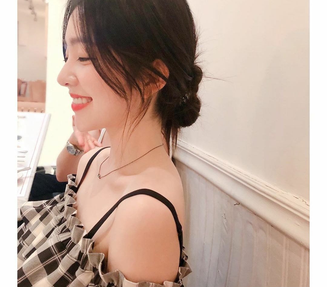 레드벨벳 아이린.insta (옆선??)