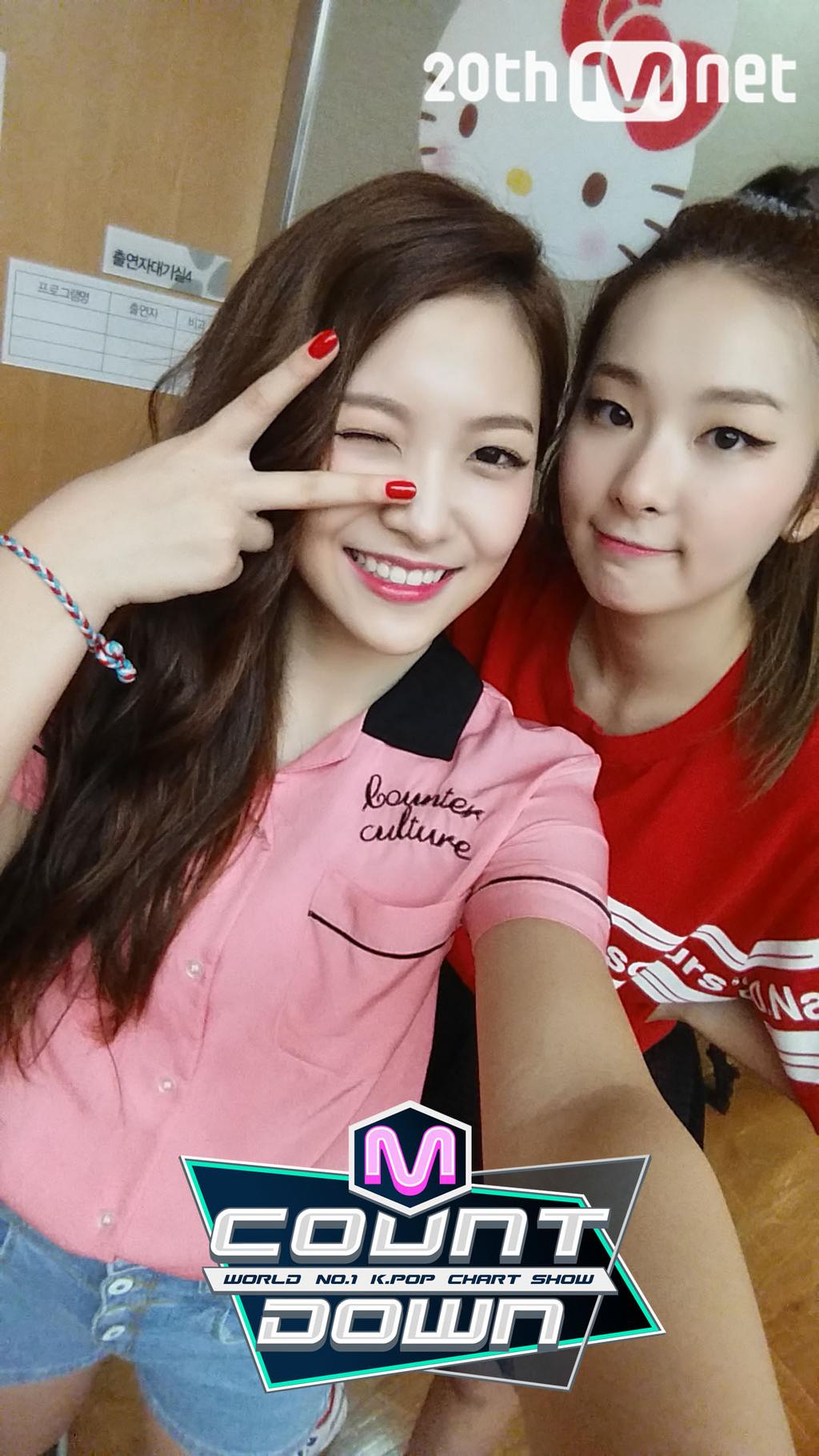 150910 엠카 트윗 - 레드벨벳.jpg