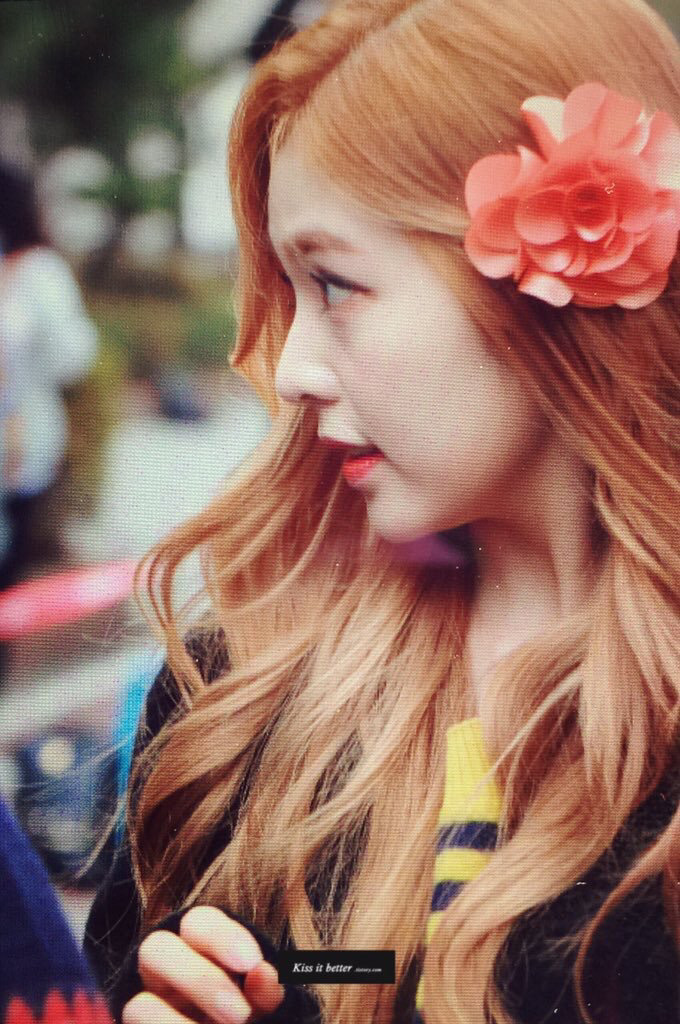 151106 아이린 꽃 달고 뮤뱅 출근 프리뷰