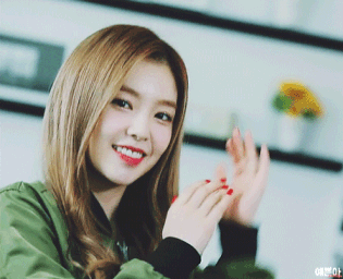 신난 아이린.gif