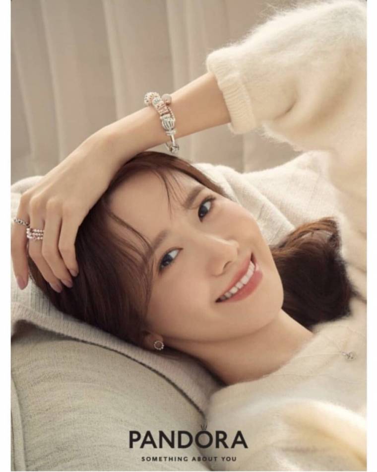 웃는 모습이 너무 이쁜 #윤아 화보 (판도라)