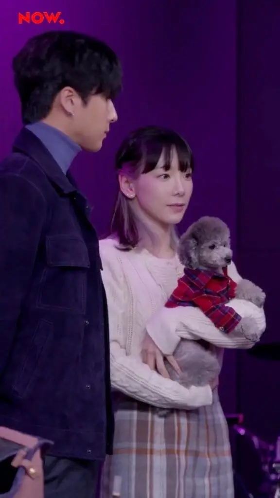 네이버 나우 퀘스천마크 라비, 태연 투샷