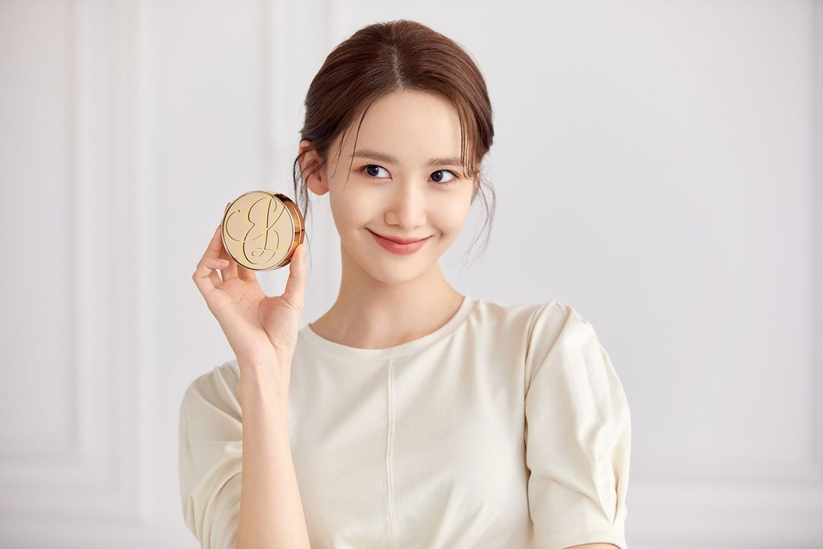 에스티로더 윤아