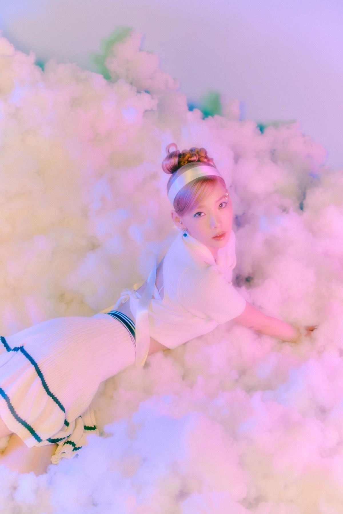 TAEYEON 태연 Single [Weekend]