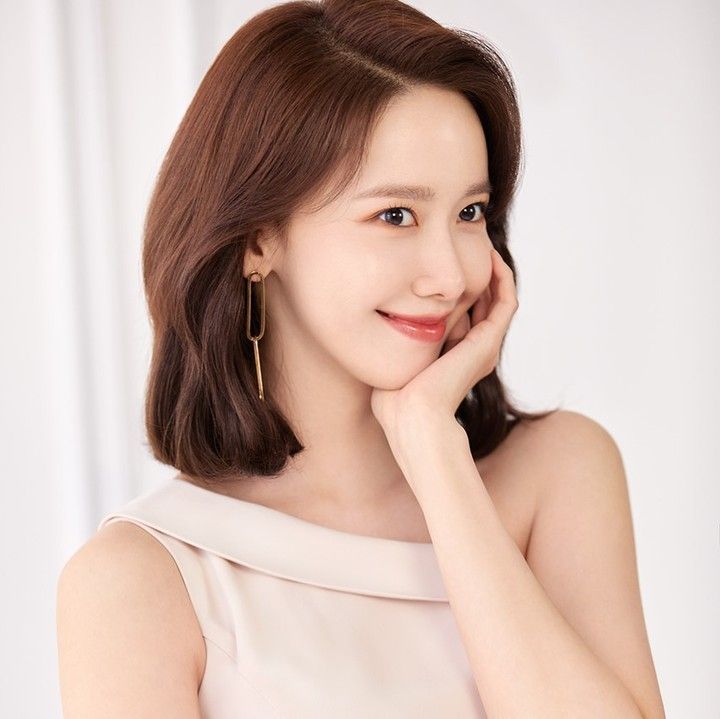 에스티로더 윤아