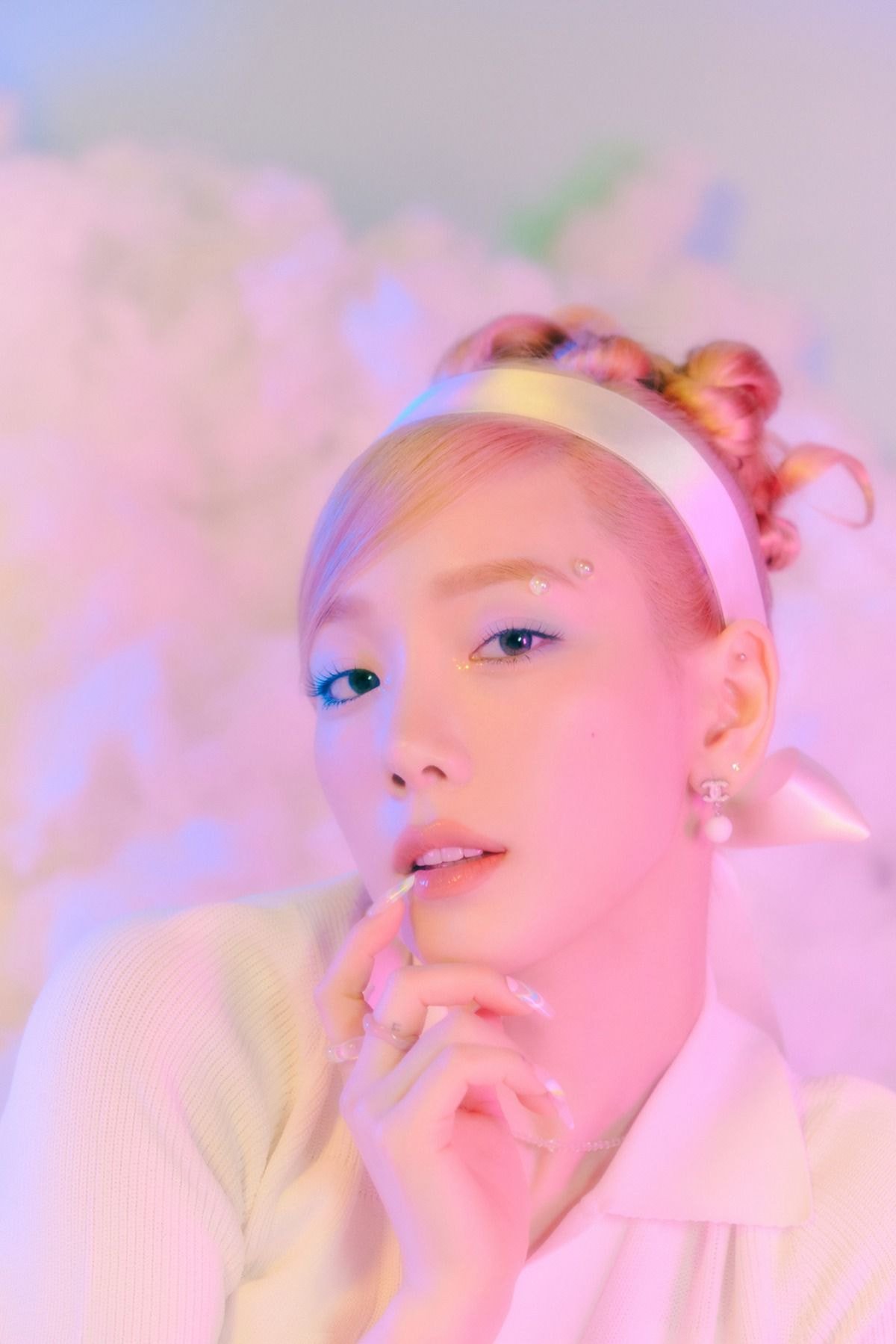 TAEYEON 태연 Single [Weekend]