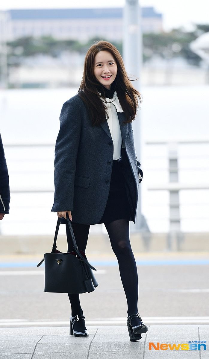 오늘자 출국하는 윤아