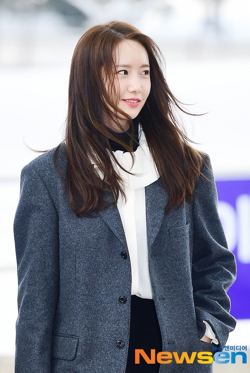 오늘자 출국하는 윤아