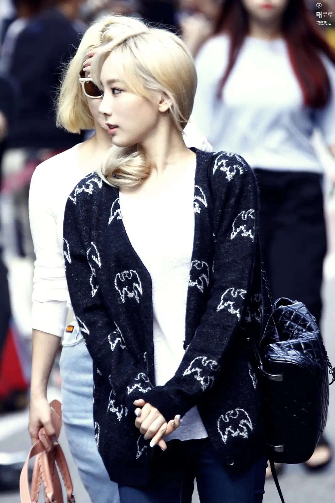 150904 뮤직뱅크 출근길 태연 직찍 by taeroro85