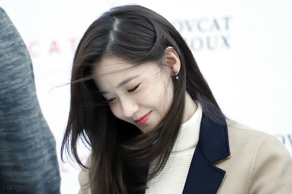 151024 러브캣 팬사인회 윤아 직찍 by 凉皮_十万伏特