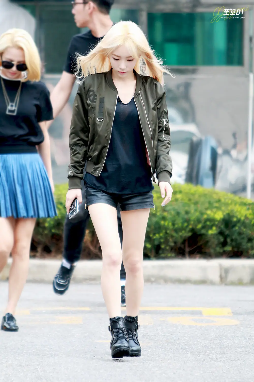 150911 뮤직뱅크 출근길 태연 직찍 by 쪼꼬미
