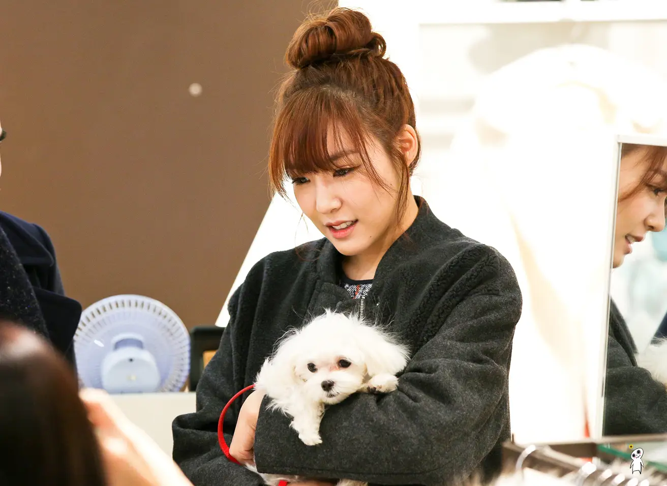 티파니 직찍 - 131128 신촌 현대백화점 QUA 방문 by 꽃숑