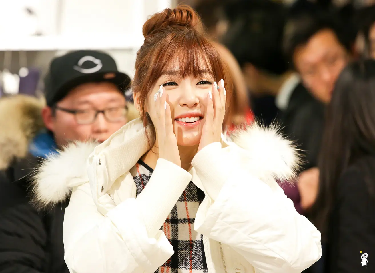 티파니 직찍 - 131128 신촌 현대백화점 QUA 방문 by 꽃숑