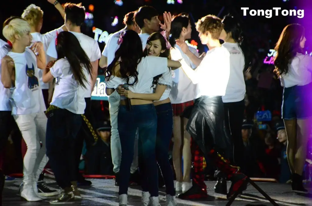 131019 SMTOWN 베이징콘 제시카&티파니 직찍 by TongTong, Pinkojiayi,++