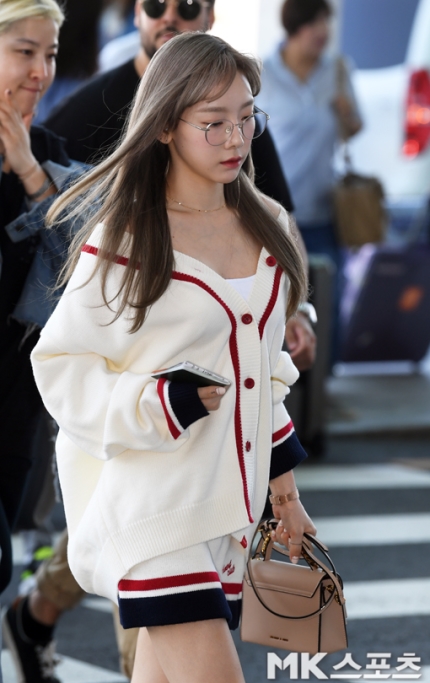 오늘자 태연.jpg