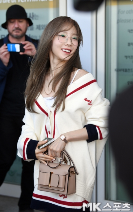 오늘자 태연.jpg