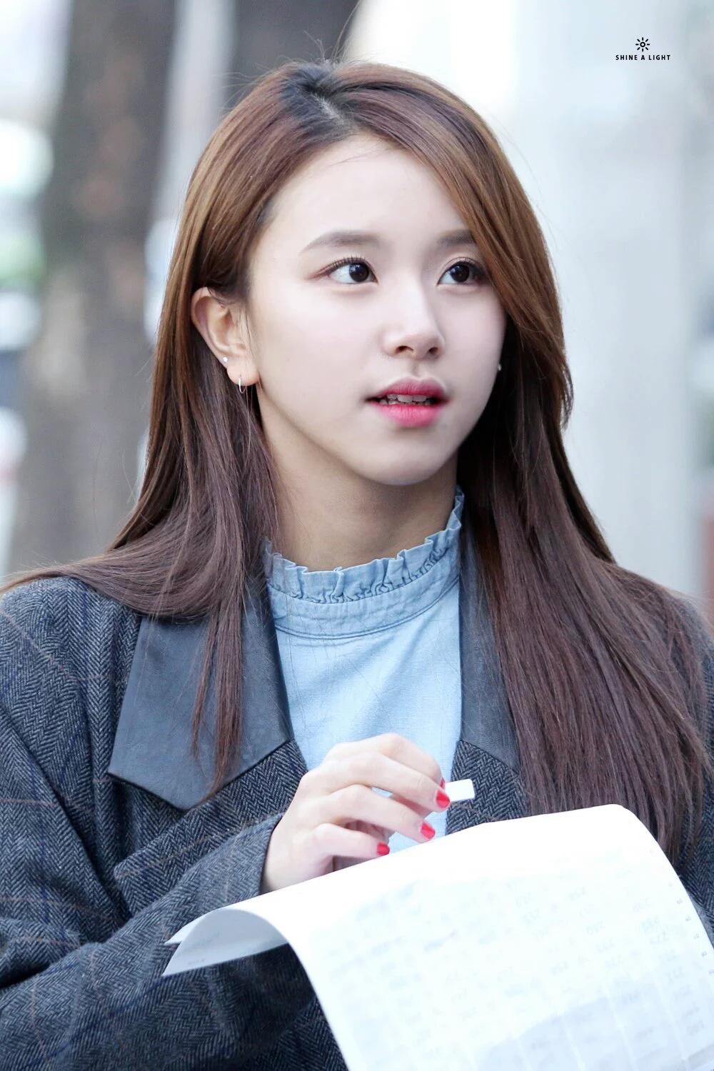 수요일 저녁에 보는 트와이스 채영