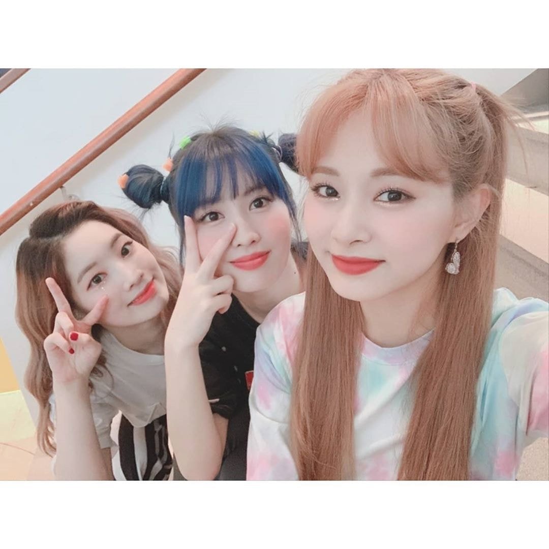 트와이스 사나 모모 쯔위 인스타