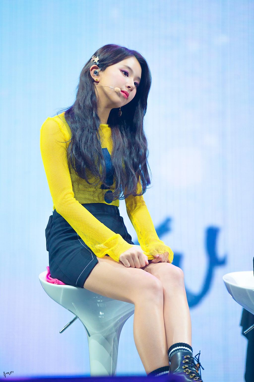수요일 저녁에 보는 트와이스 채영