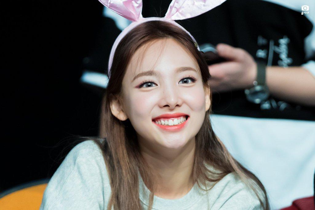 오후에 보는 트와이스 나연