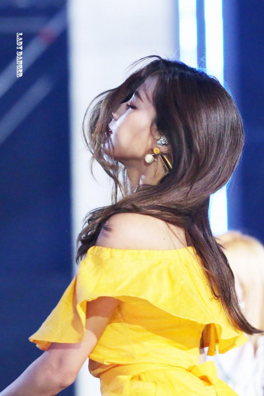 새벽에 보는 #트와이스 #쯔위