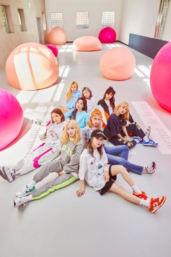 #트와이스 - 아크메드라비