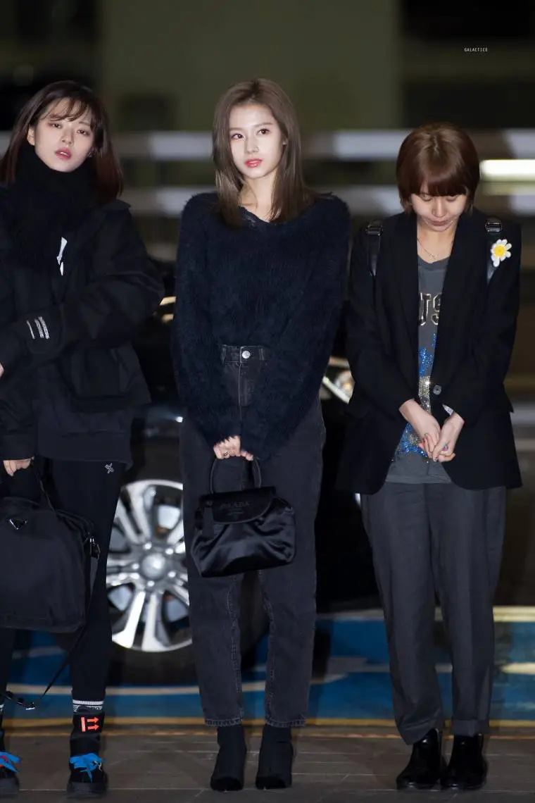 191125 출국하는 트와이스 사나