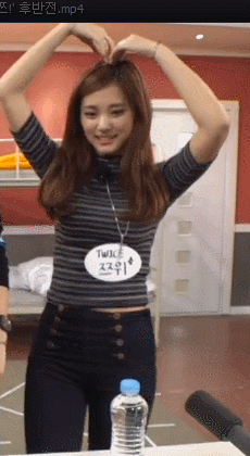 MLT-16 쯔위 미나.gif