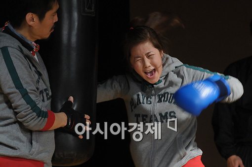 솔비 - 스트레스 해소에는 샌드백이 최고