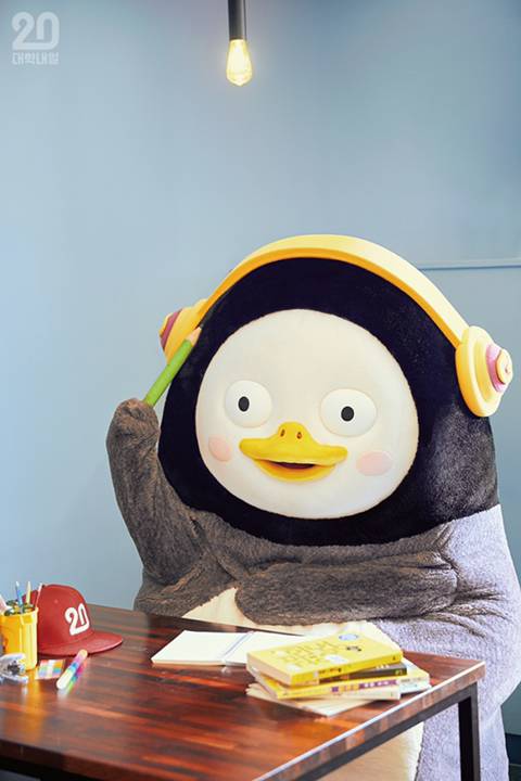 대학내일 화보찍은 펭수.jpg