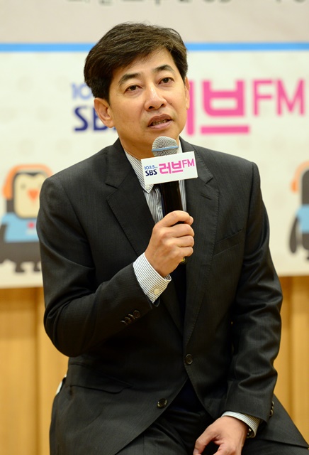 김성준 SBS 前 앵커, 지하철서 여성 몰카 찍다 입건