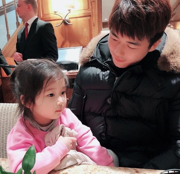 기성용 한혜진 가족사진