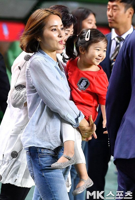 기성용 한혜진 가족사진