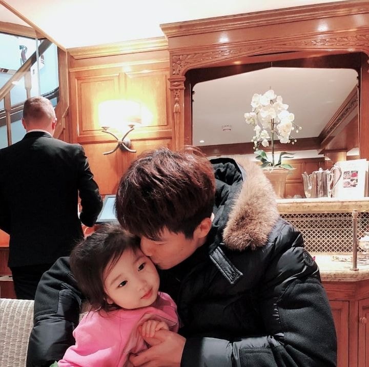 기성용 한혜진 가족사진