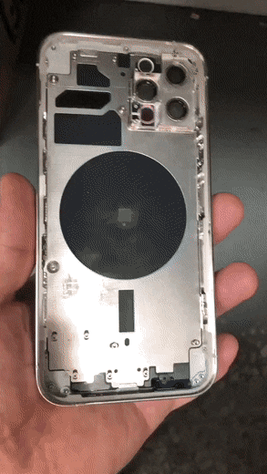 공식 iPhone 12 프로 케이싱 유출