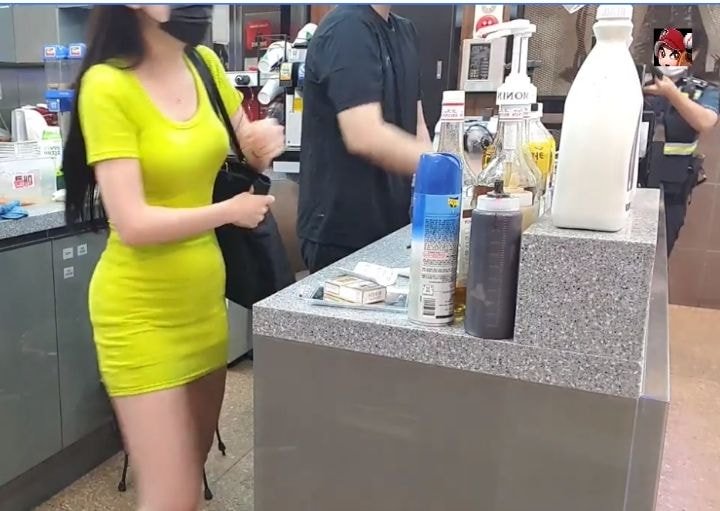 인터넷 방송중 몰카범 현장검거