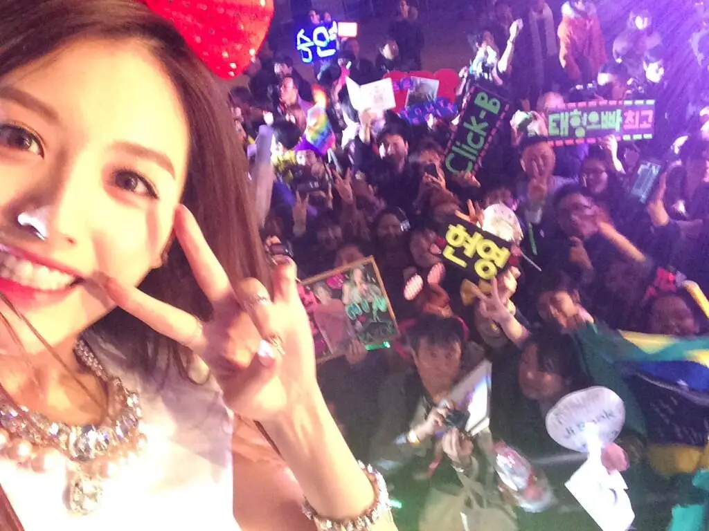레인보우 김재경 131215 트위터 - 모두모두와주셔서감사해요!!!!!!ㅎㅎ